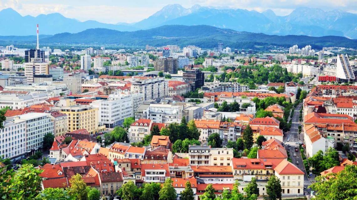 Vlada v zameno za nepremičninski davek ljudem obljublja olajšavo, ki jo je pred tem sama odpravila